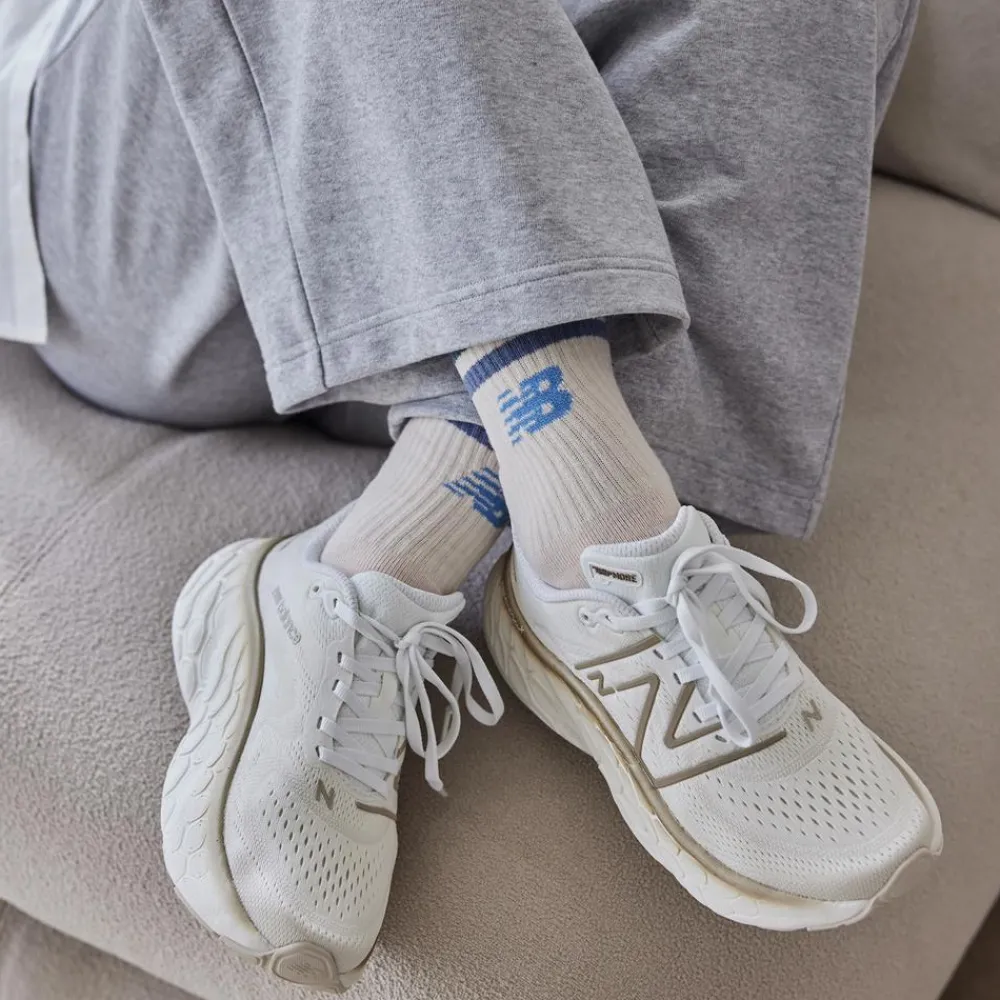 BUTYBIEGOWE|AKTYWNOSE|BIEGANIE*New Balance BUTYBIEGOWE|AKTYWNOSE|BIEGANIE Buty damskie Fresh Foam More v4 WMORCW4 – białe