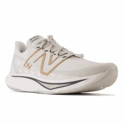 BUTYBIEGOWE|AKTYWNOSE|BIEGANIE*New Balance BUTYBIEGOWE|AKTYWNOSE|BIEGANIE Buty męskie FuelCell Rebel v3 Permafrost MFCXWW3 – beżowe