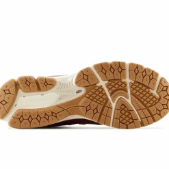 New Balance Buty męskie M2002RVH – czerwone