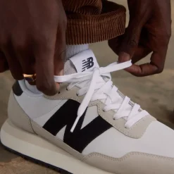 New Balance Buty męskie MS237SF – beżowe