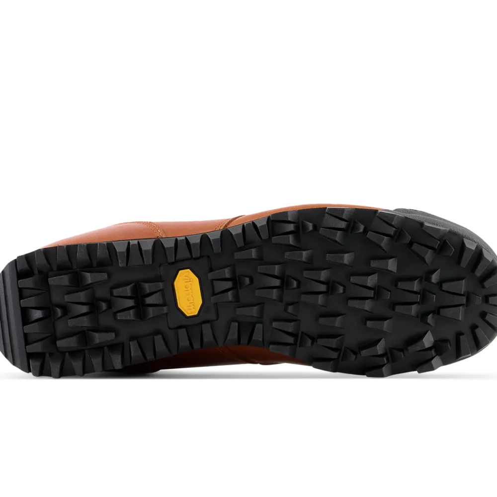 New Balance Buty męskie UALGSOG – brązowe