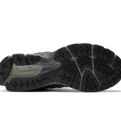 New Balance Buty unisex M2002RDN – zielone