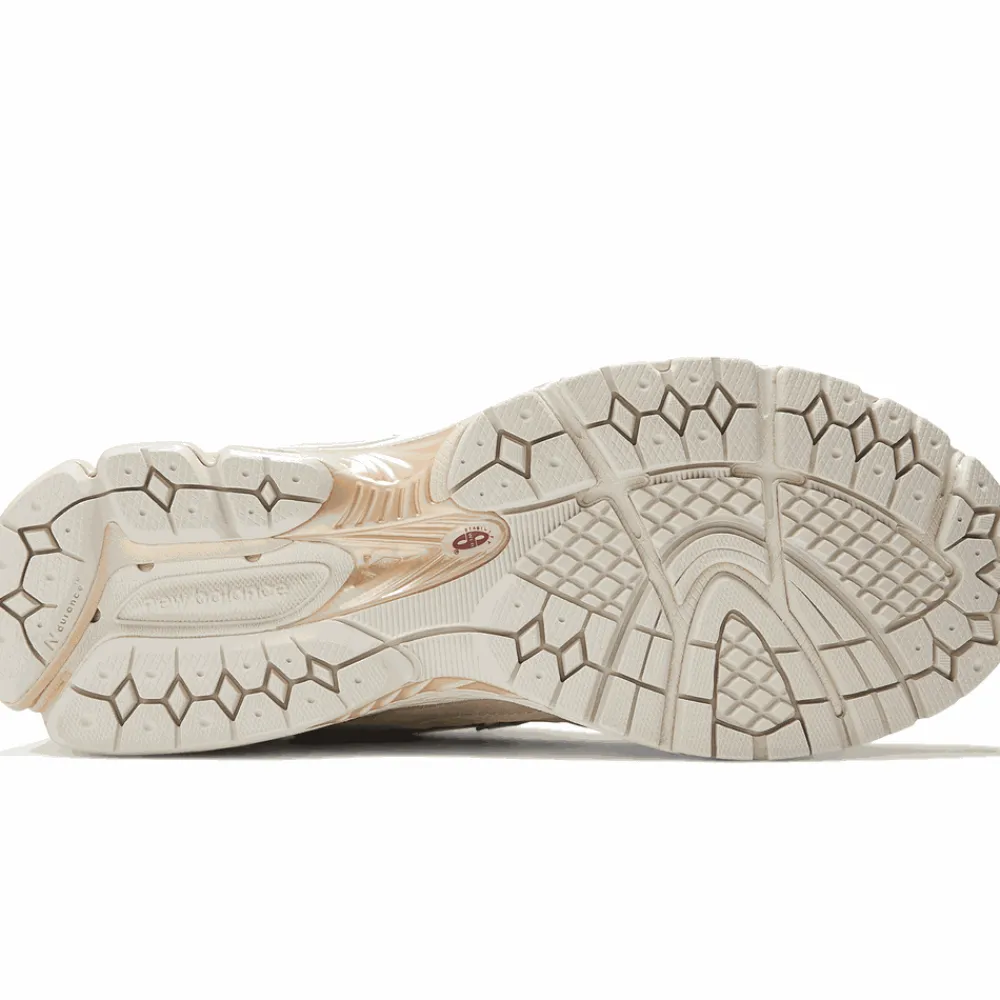 New Balance Buty unisex M2002RDQ – beżowe