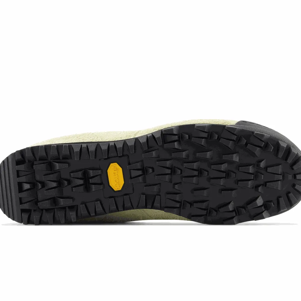 New Balance Buty unisex UALGSCG – kolor