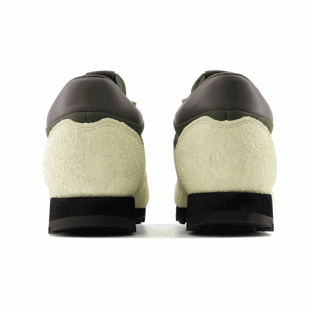 New Balance Buty unisex UALGSCG – kolor