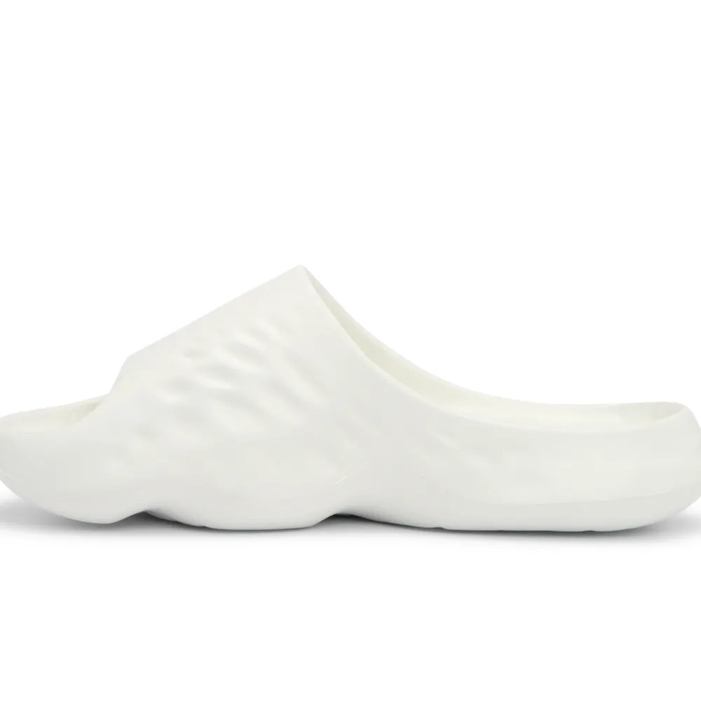 New Balance Klapki męskie SUFHUPW3 – białe