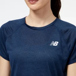 ODZIEZ BIEGOWA|BIEGANIE*New Balance ODZIEZ BIEGOWA|BIEGANIE Koszulka damska WT21262NIH – granatowa