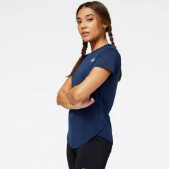 ODZIEZ BIEGOWA|BIEGANIE*New Balance ODZIEZ BIEGOWA|BIEGANIE Koszulka damska WT23222NGO – granatowa