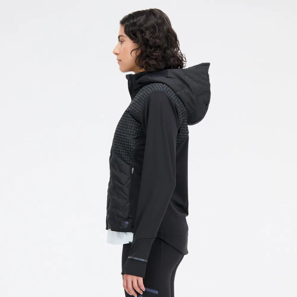 ODZIEZ BIEGOWA|BIEGANIE*New Balance ODZIEZ BIEGOWA|BIEGANIE Kurtka damska WJ33256BK – czarna
