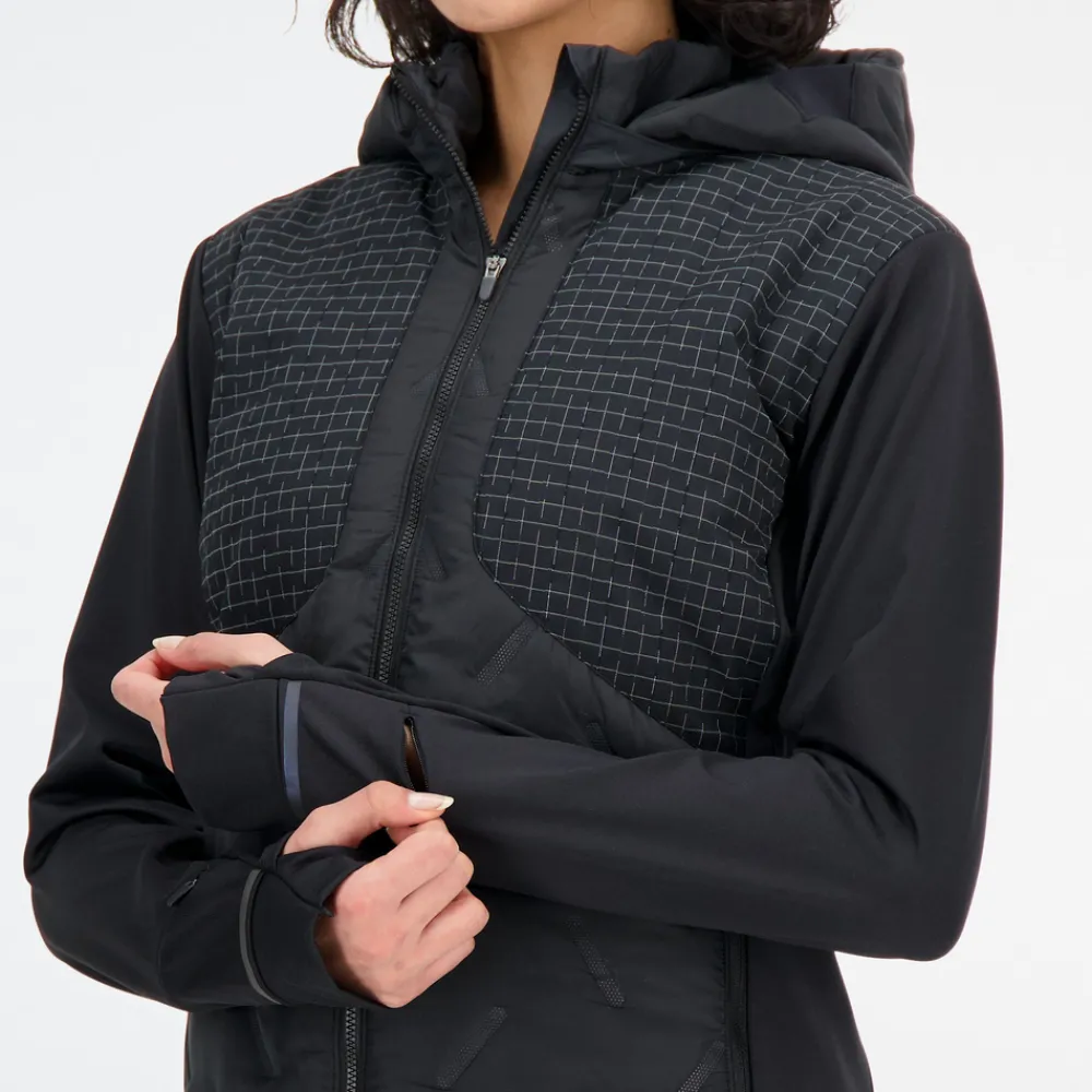 ODZIEZ BIEGOWA|BIEGANIE*New Balance ODZIEZ BIEGOWA|BIEGANIE Kurtka damska WJ33256BK – czarna
