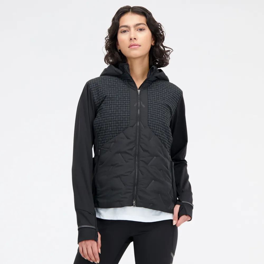ODZIEZ BIEGOWA|BIEGANIE*New Balance ODZIEZ BIEGOWA|BIEGANIE Kurtka damska WJ33256BK – czarna