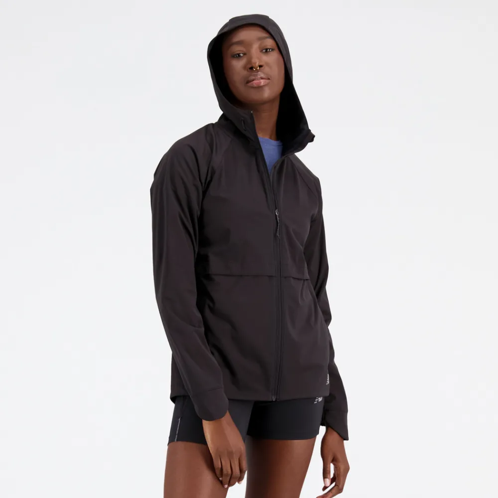 ODZIEZ BIEGOWA|BIEGANIE*New Balance ODZIEZ BIEGOWA|BIEGANIE Kurtka damska WJ21266BK – czarna