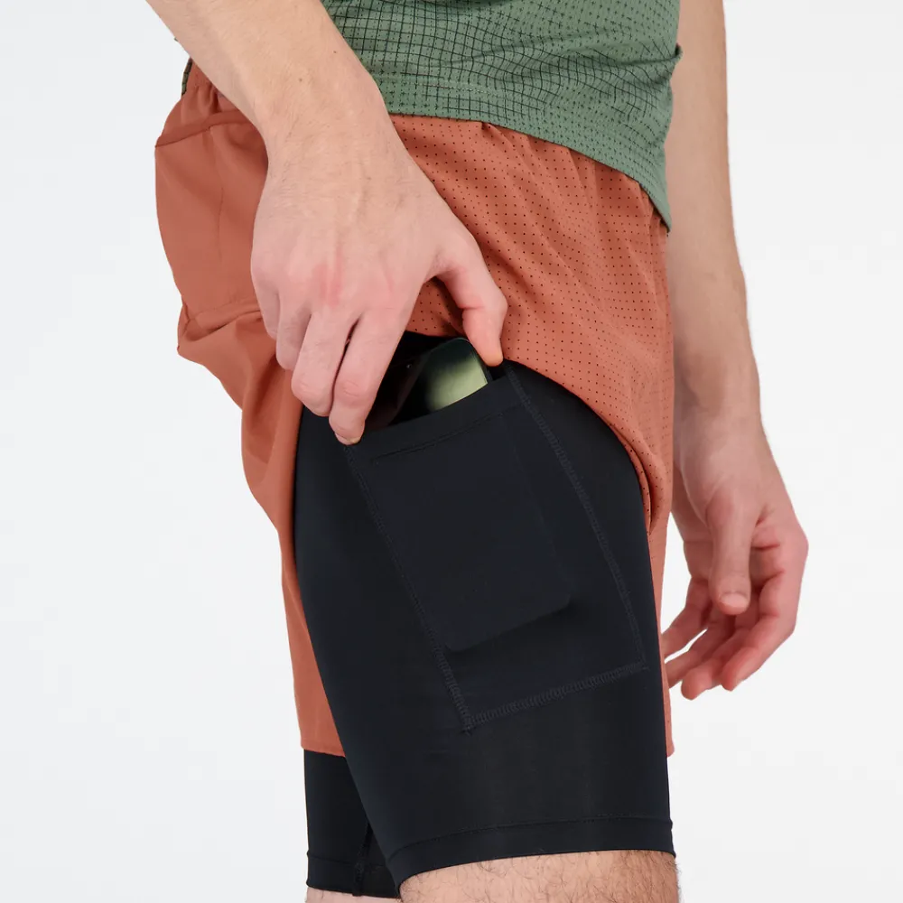 ODZIEZ BIEGOWA|BIEGANIE*New Balance ODZIEZ BIEGOWA|BIEGANIE Spodenki męskie MS23282MHY – brązowe