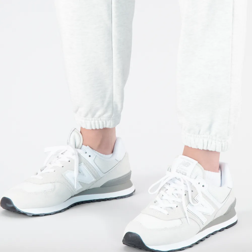 New Balance Spodnie damskie WP31503SAH – szare