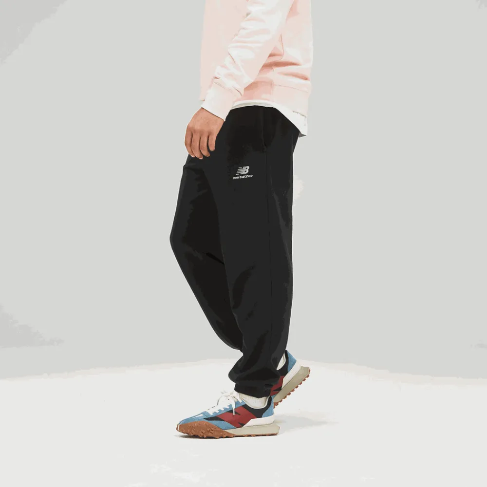 ODZIEZ BIEGOWA*New Balance ODZIEZ BIEGOWA Spodnie UP21500BK – czarne