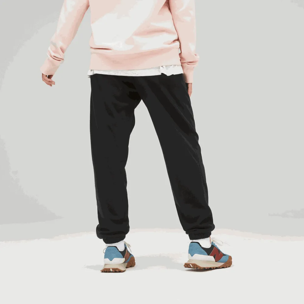 ODZIEZ BIEGOWA*New Balance ODZIEZ BIEGOWA Spodnie UP21500BK – czarne